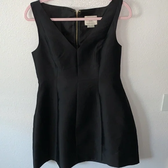KATE SPADE V-NECK BLACK PLEATED COCKTAIL DRESS